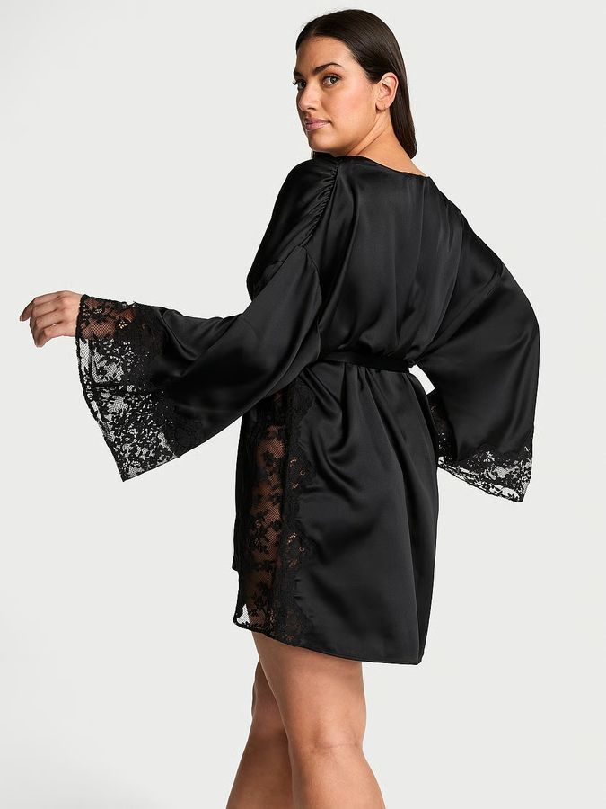 Атласный халат Dream Satin & Lace Robe Victoria's Secret