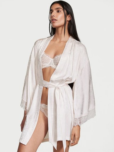 Атласный халат Lace Inset Robe Victoria's Secret